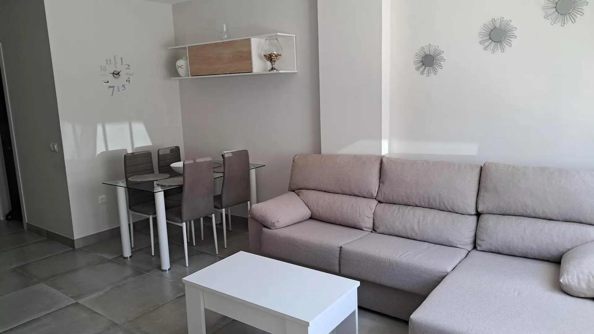 Mi Paraiso فوينخيرولا 0*,